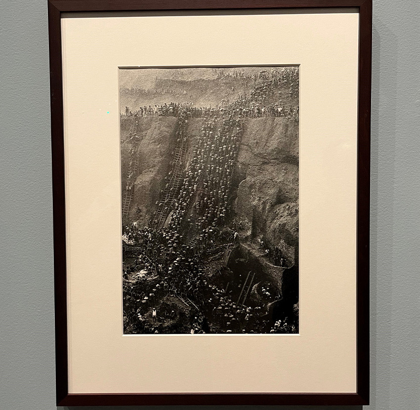 Sebastião Salgado, Mine d'or de Serra Pelada, État de Pará, Brésil, 1986 © MEP / Sebastião Salgado