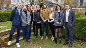 Stéphane Bern remet le premier Prix Marcus, dédié aux jeunes antiquaires et brocanteurs