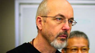 Mort de l’artiste Bill Viola, pionnier de l’art vidéo, maître du rêve et du mystère