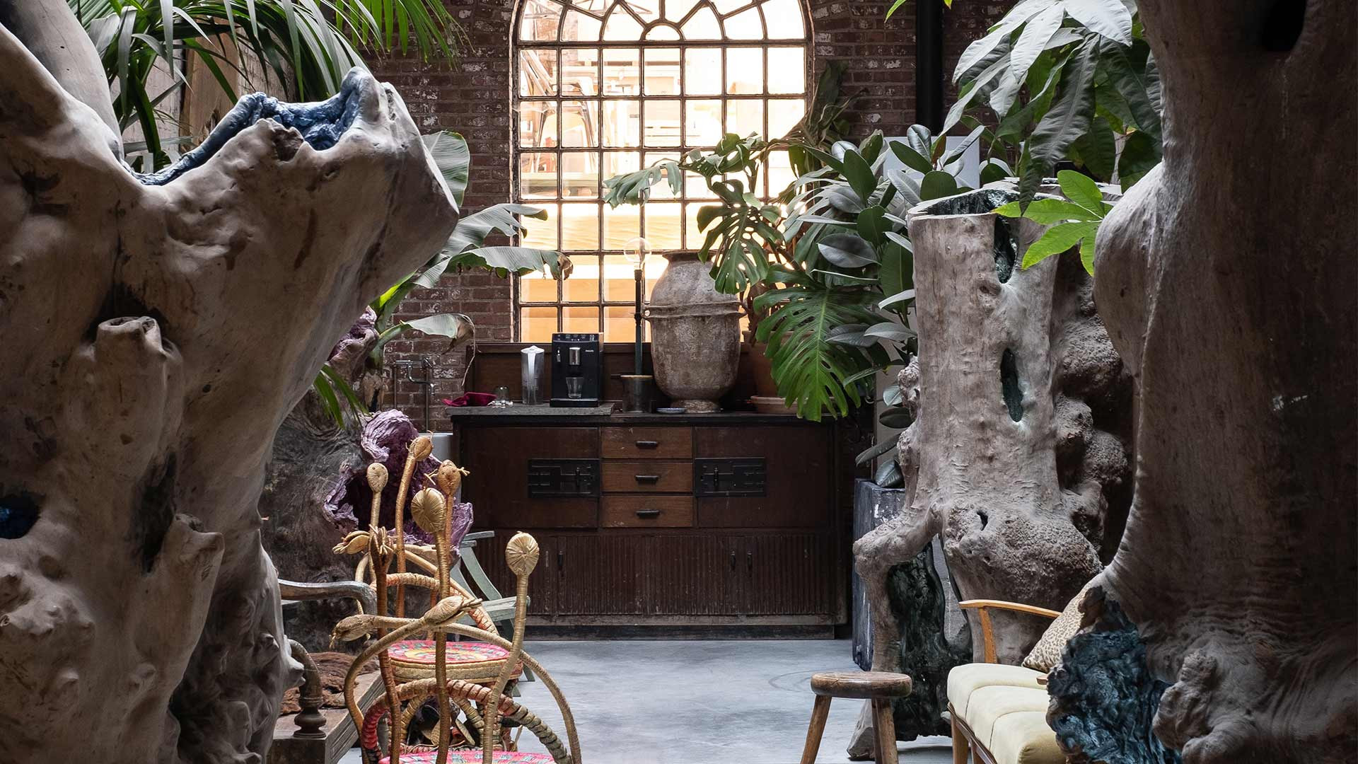 « C’était vide, il pleuvait à l’intérieur, mais c’était déjà magique » : à Bruxelles, artisans et designers ont leur repaire
