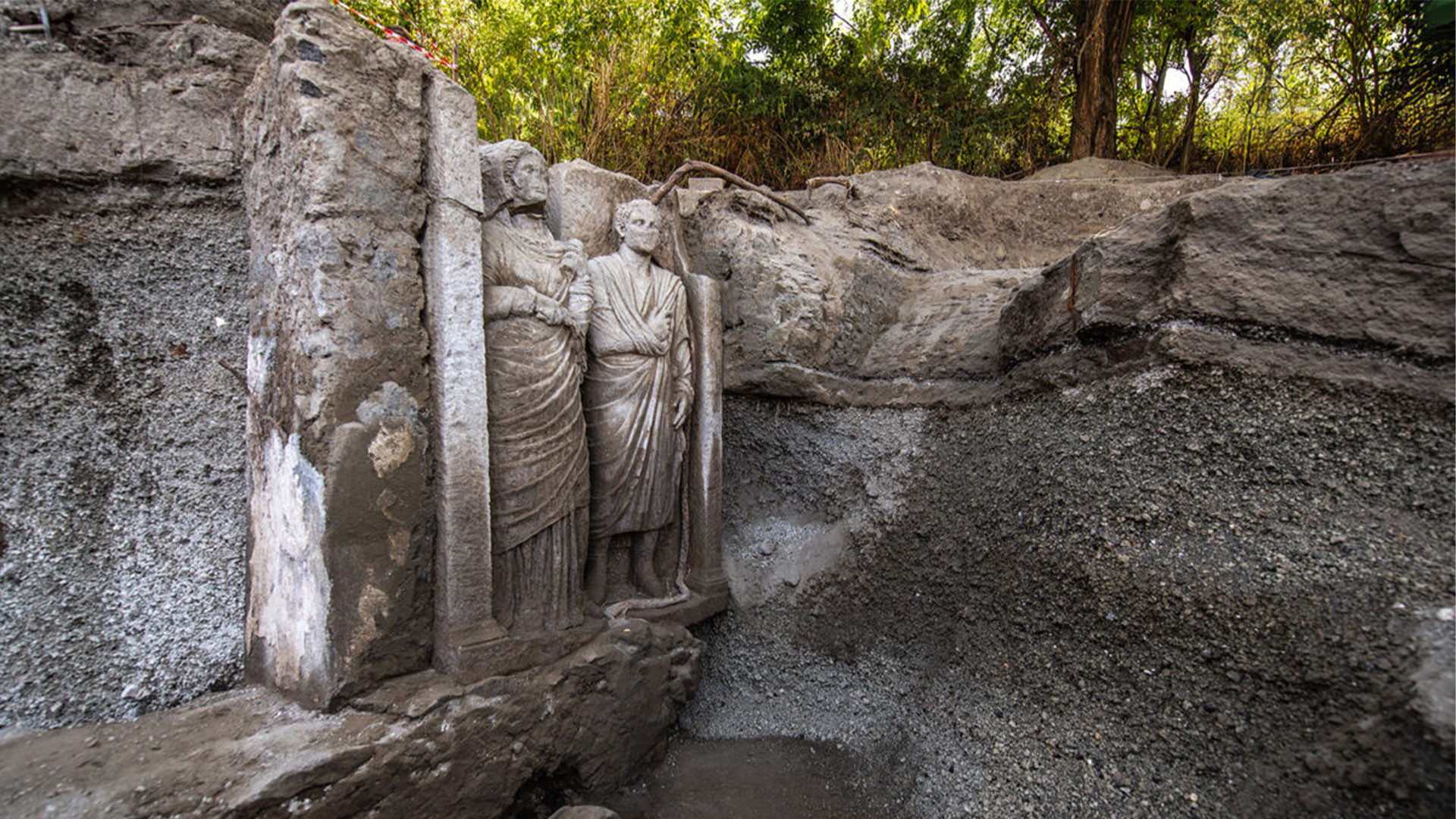Archéologie : découverte à Pompéi, une énigmatique sculpture monumentale pourrait orner la tombe d’une prêtresse antique