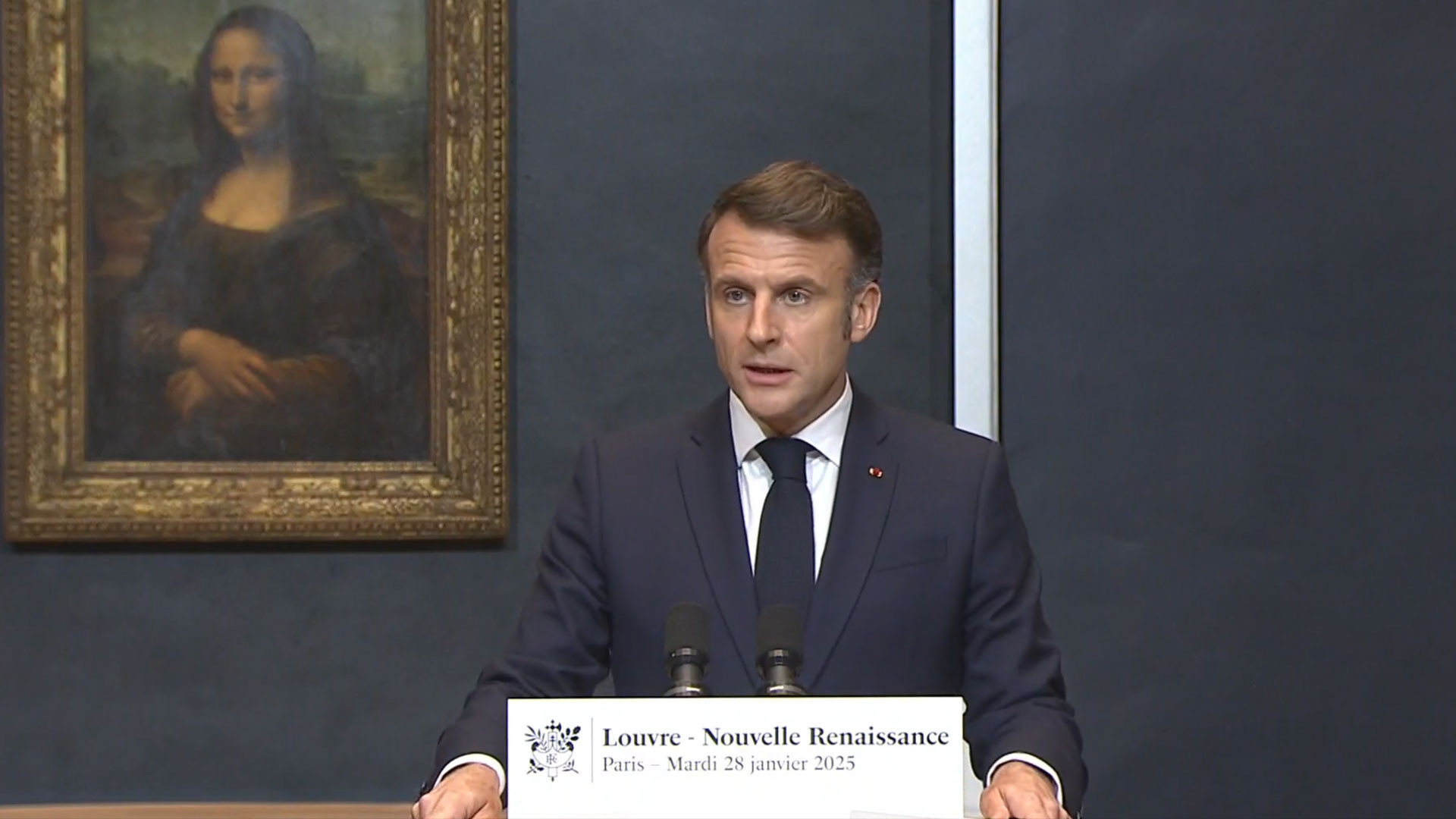 Déménagement de la Joconde, nouvelle entrée, nouveaux tarifs… Macron donne le coup d’envoi à la métamorphose du musée du Louvre