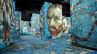 Les Carrières des Lumières, chasse gardée de Culturespaces aux Baux-de-Provence