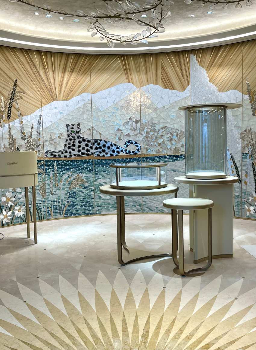 Fresque de la mosaïste Mathilde Jonquière pour la boutique Cartier de Genève, octobre 2021, 300 x 530 cm. ©Mathilde Jonquière.
